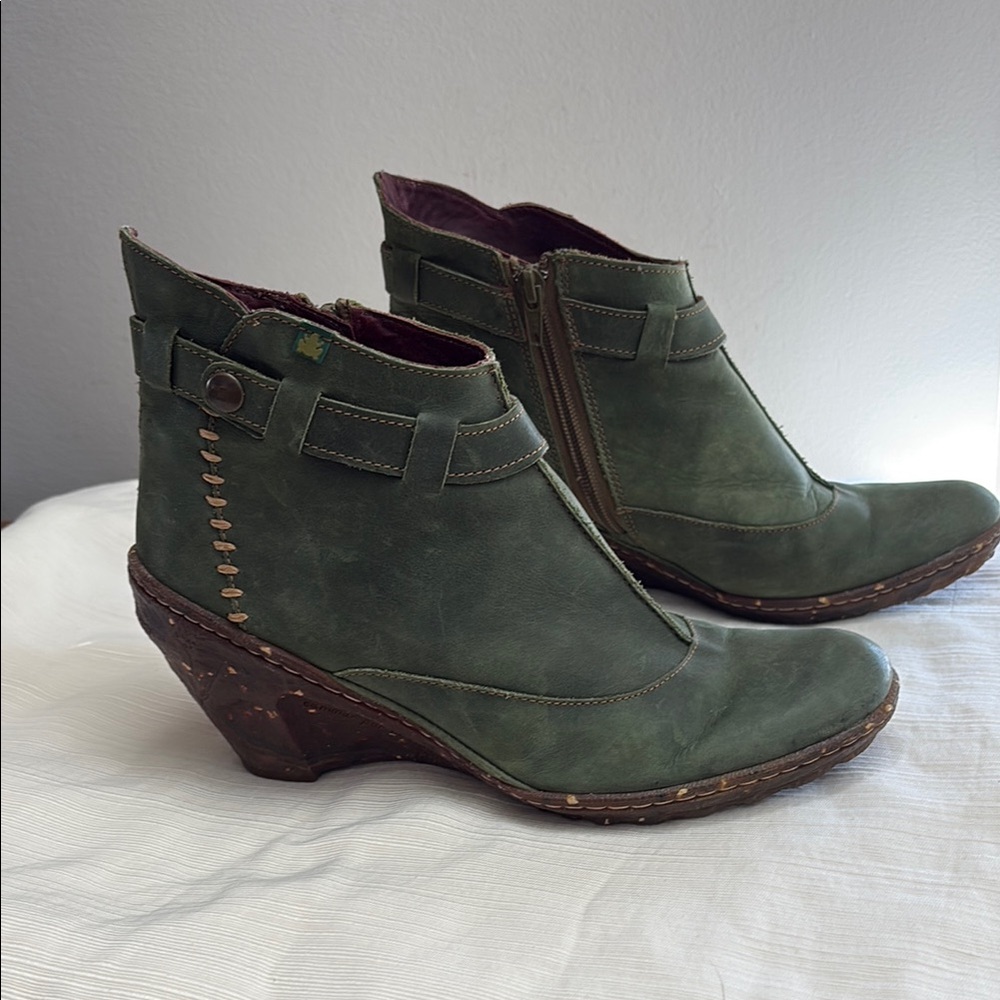 El Naturalista Ambar size 38 Green Leather Ankle Boots